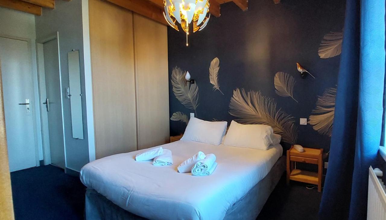 Logis Le Prieure Hotel Locronan Bagian luar foto