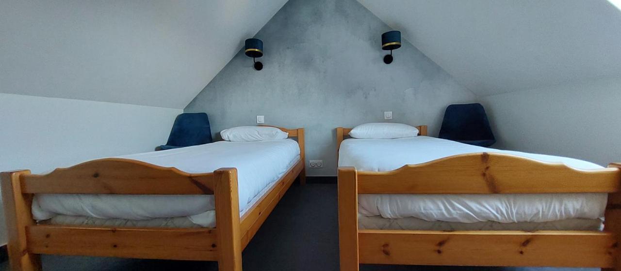 Logis Le Prieure Hotel Locronan Bagian luar foto