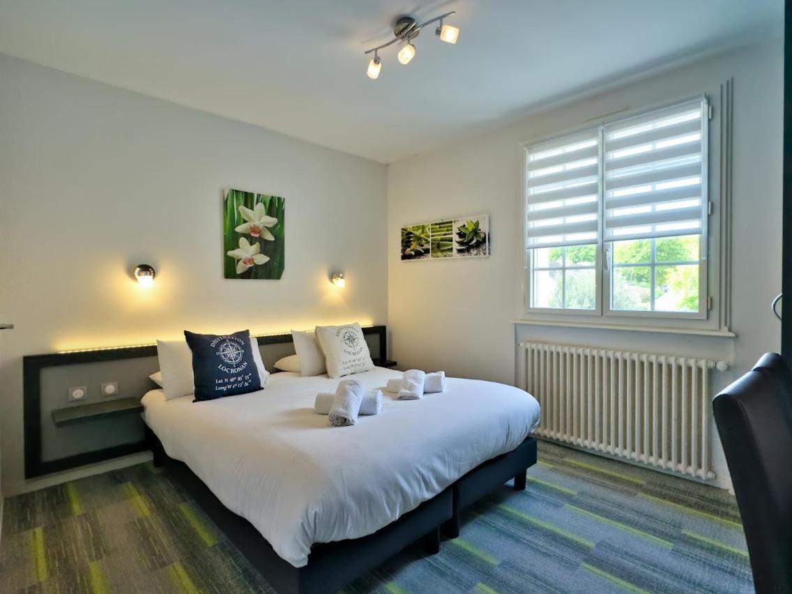 Logis Le Prieure Hotel Locronan Bagian luar foto