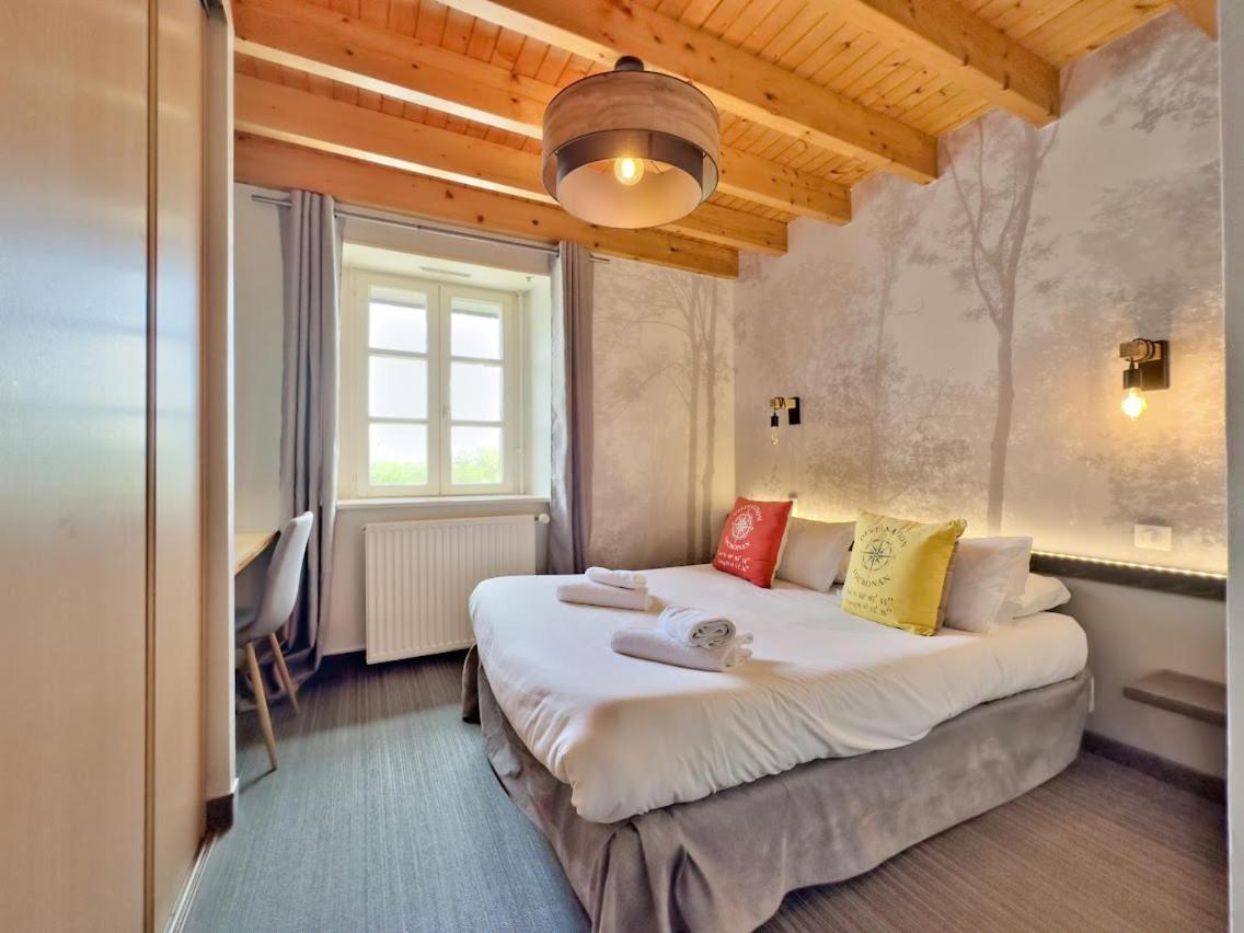 Logis Le Prieure Hotel Locronan Bagian luar foto