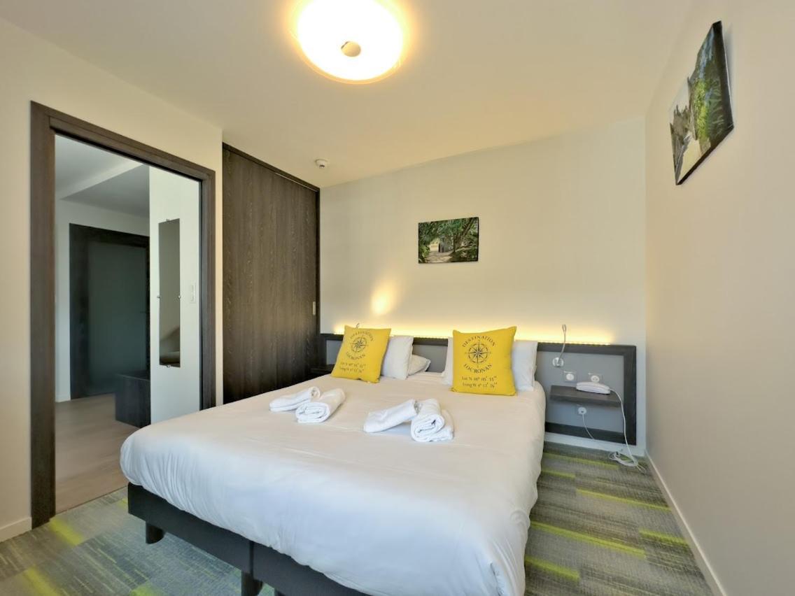 Logis Le Prieure Hotel Locronan Bagian luar foto